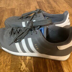 ADIDAS SAMOA SNEAKERS - Size 10 US Men's - Excellent condition - Retails for $70